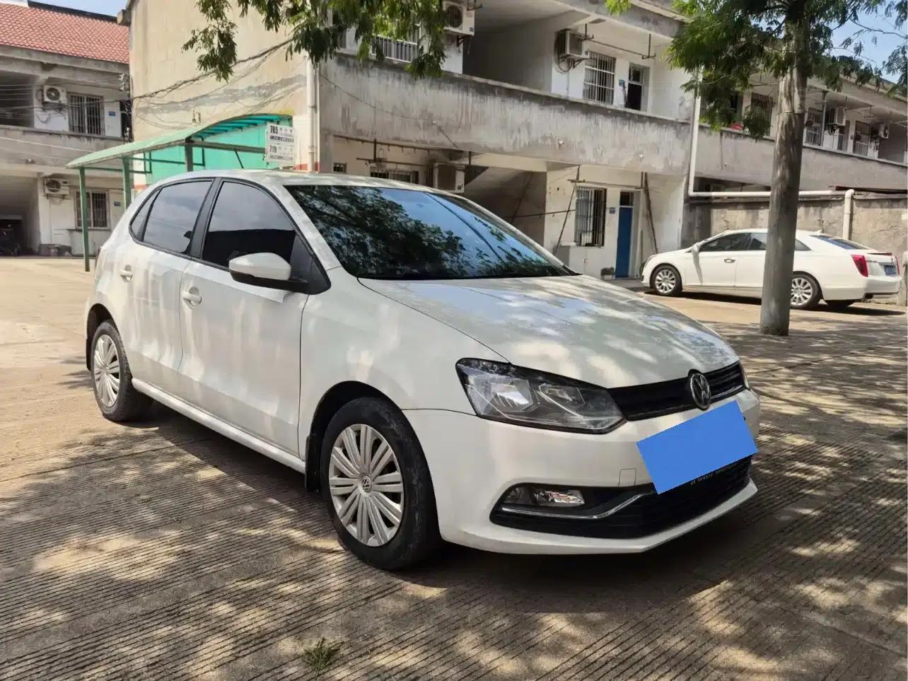 2016 Polo 1.6L Automatic Comfort Model — миниатюра 3