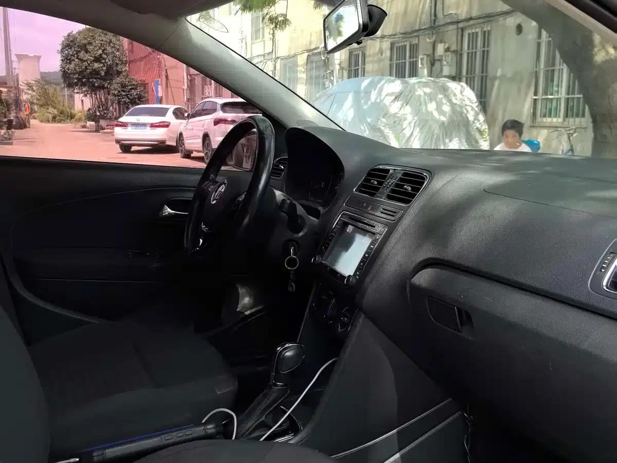2016 Polo 1.6L Automatic Comfort Model — миниатюра 7
