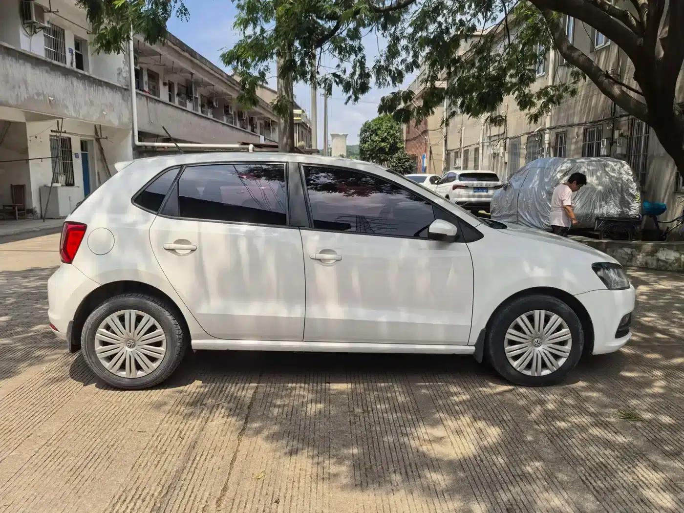 2016 Polo 1.6L Automatic Comfort Model — миниатюра 9