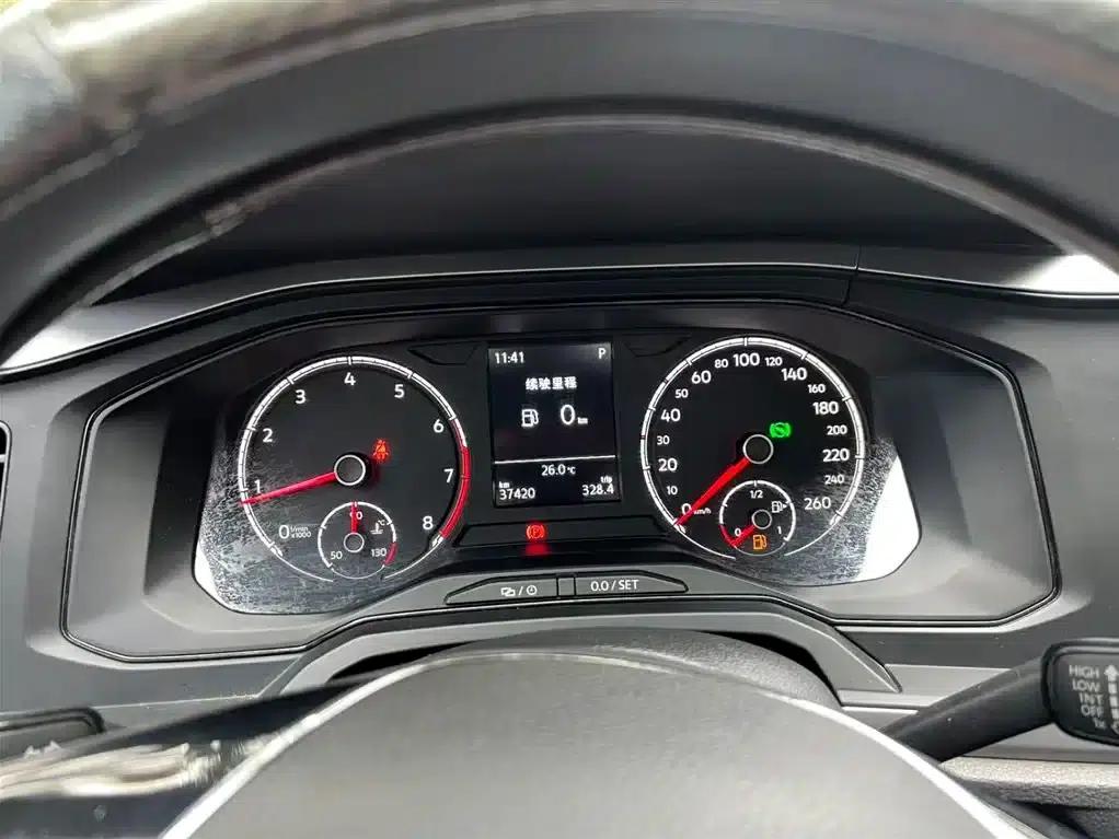 2019 Polo Plus 1.5L Automatic Panoramic Enjoyment Edition — миниатюра 12