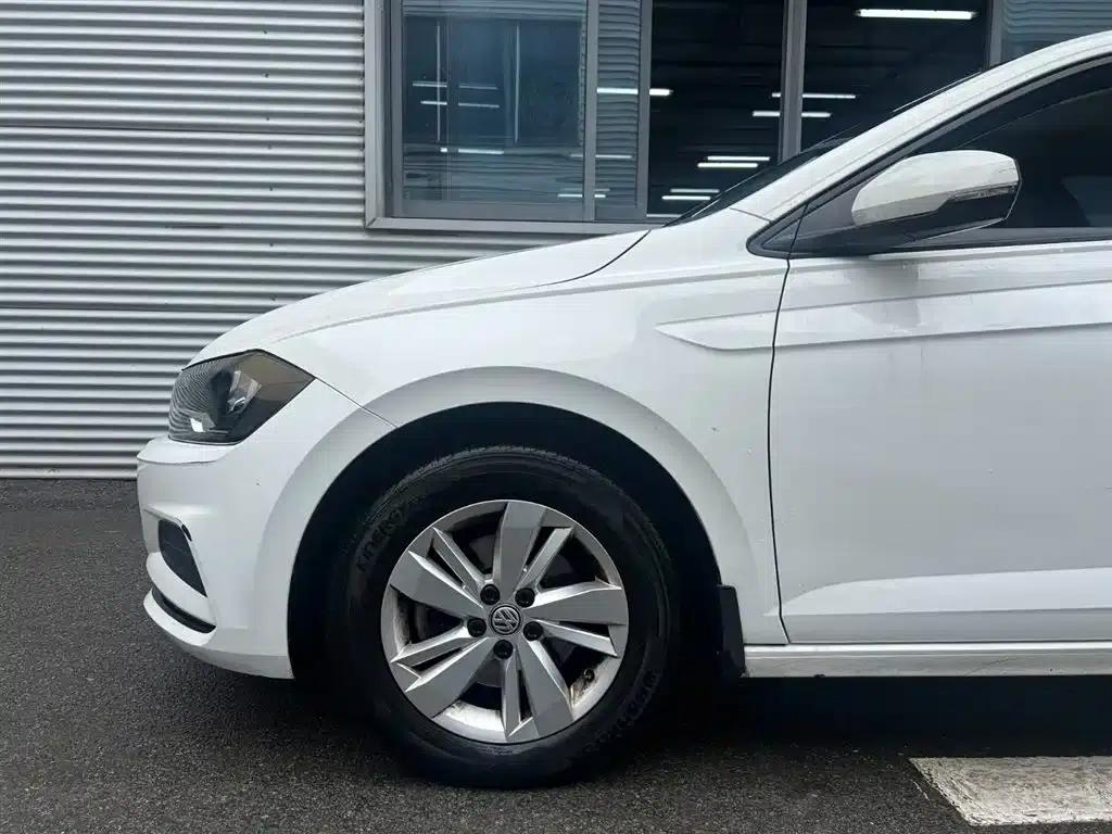 2019 Polo Plus 1.5L Automatic Panoramic Enjoyment Edition — миниатюра 4