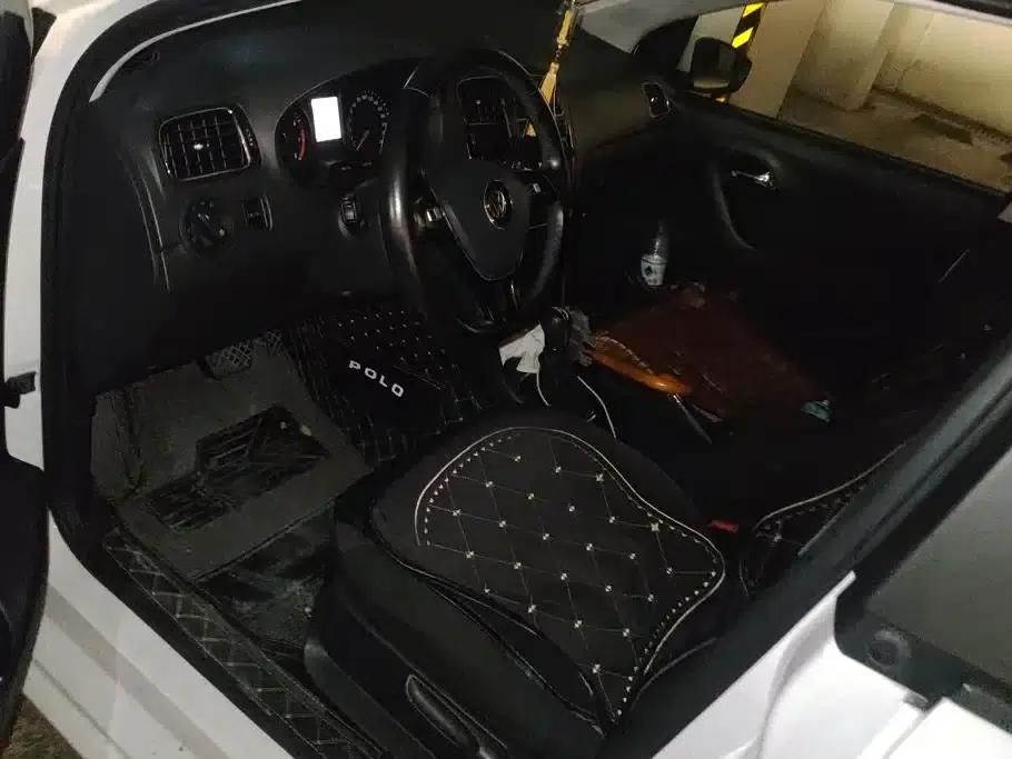 2016 Polo 1.6L Automatic Comfort Model — миниатюра 9