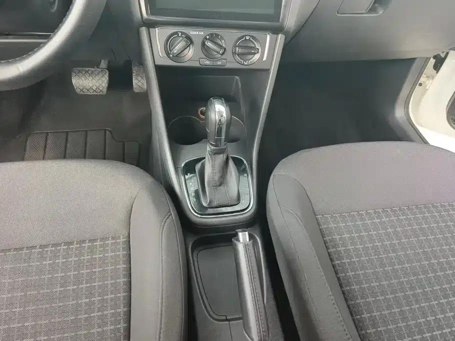 2016 Polo 1.6L Automatic Comfort Model — миниатюра 16