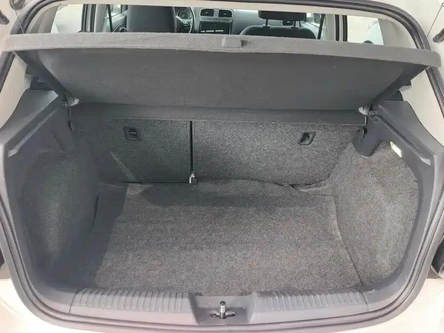 2016 Polo 1.6L Automatic Comfort Model — миниатюра 4