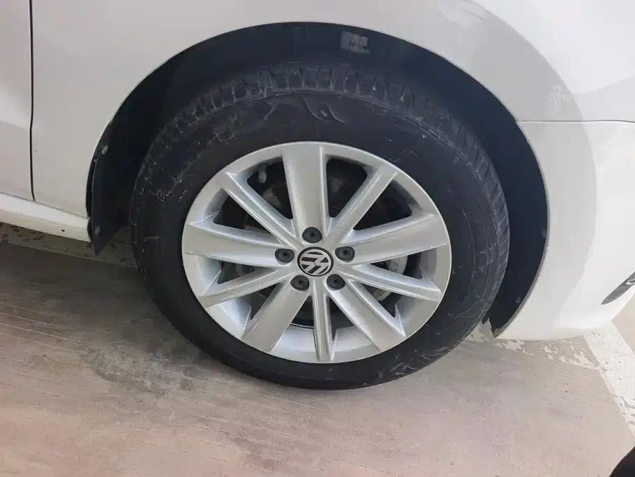 2016 Polo 1.6L Automatic Comfort Model — миниатюра 6