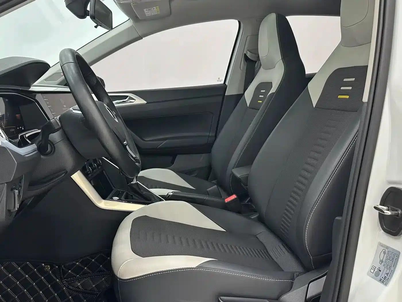 2023 Polo Facelift Plus 1.5L Automatic Trendy Smart Edition — миниатюра 7