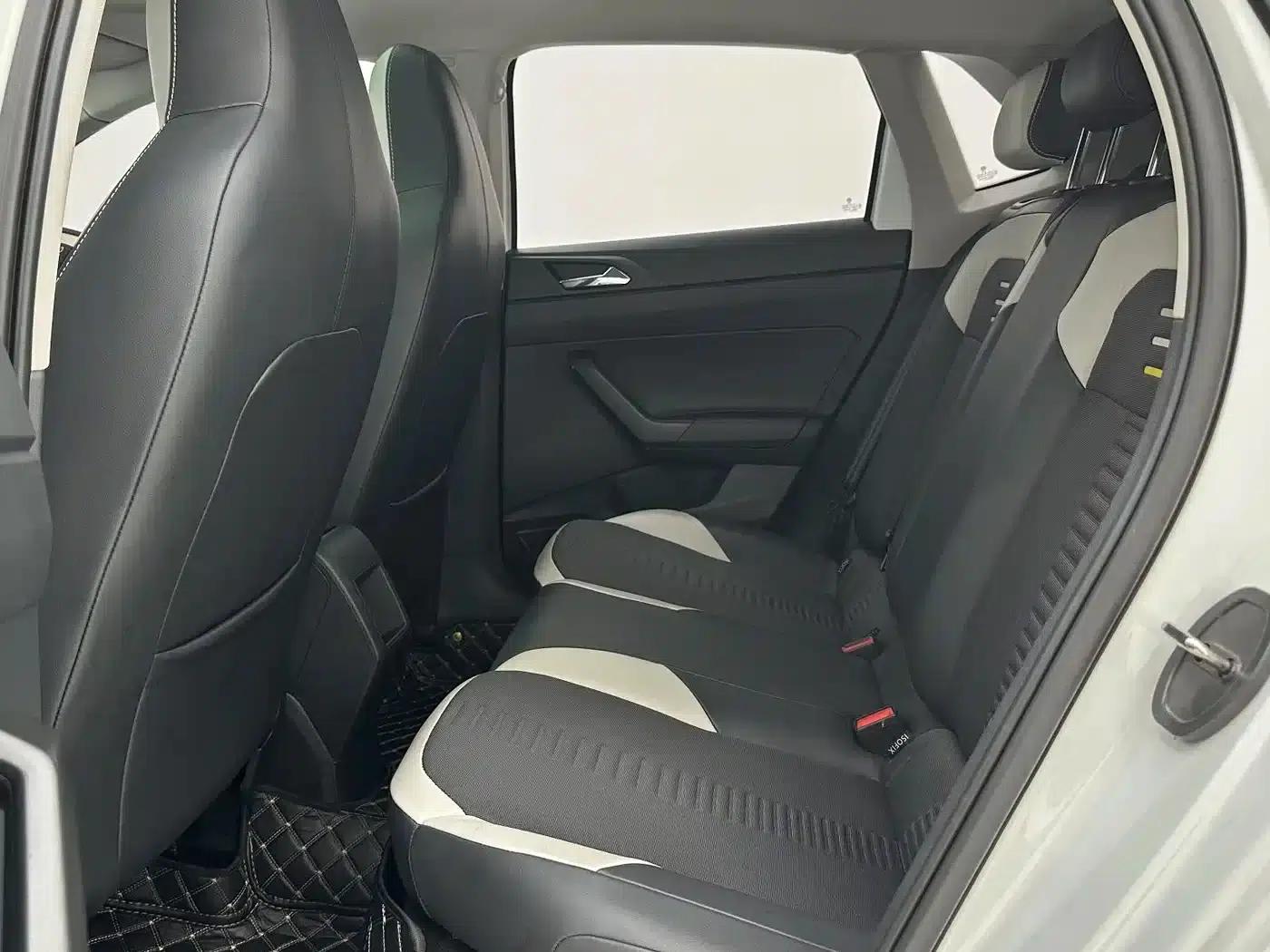 2023 Polo Facelift Plus 1.5L Automatic Trendy Smart Edition — миниатюра 8
