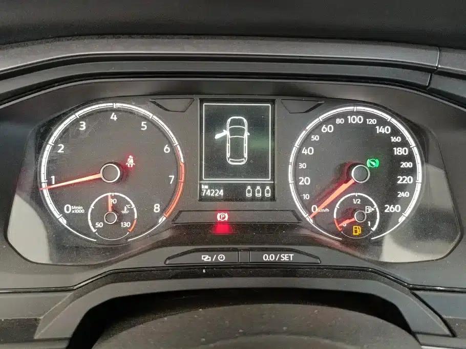 2019 Polo Plus 1.5L Automatic Panoramic Enjoyment Edition — миниатюра 14