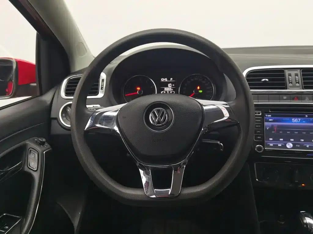 2014 Polo 1.6L Automatic Comfort Edition — миниатюра 11