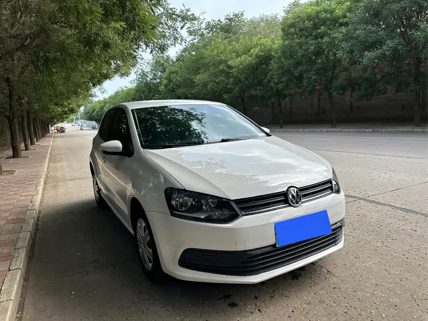2016 Polo 1.4L Automatic Fashion Edition — миниатюра 3