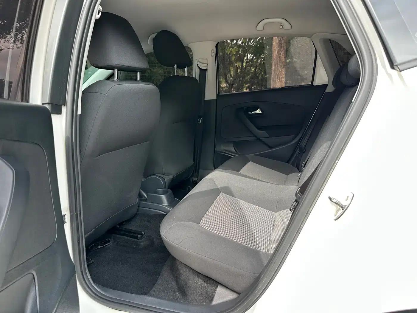 2016 Polo 1.4L Automatic Fashion Edition — миниатюра 8
