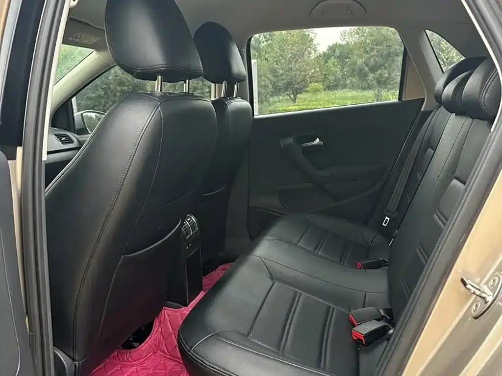 2016 Polo 1.4L Cross Polo Automatic — миниатюра 7