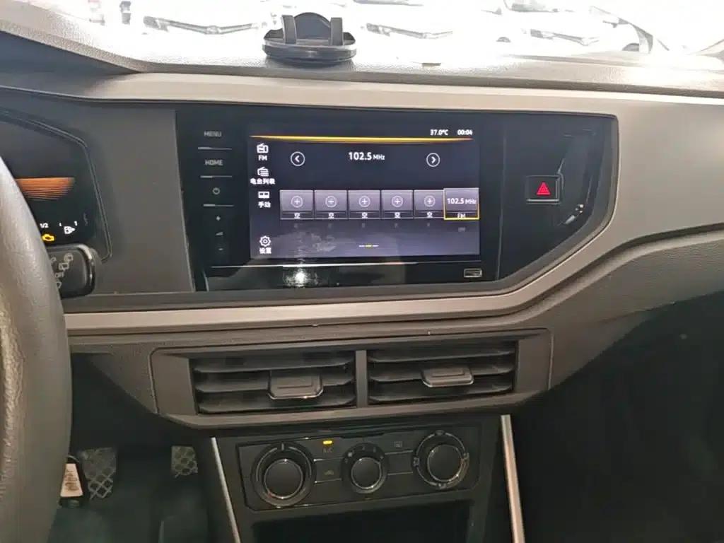 2023 Polo Facelift Plus 1.5L Automatic Enjoy Life Edition — миниатюра 13