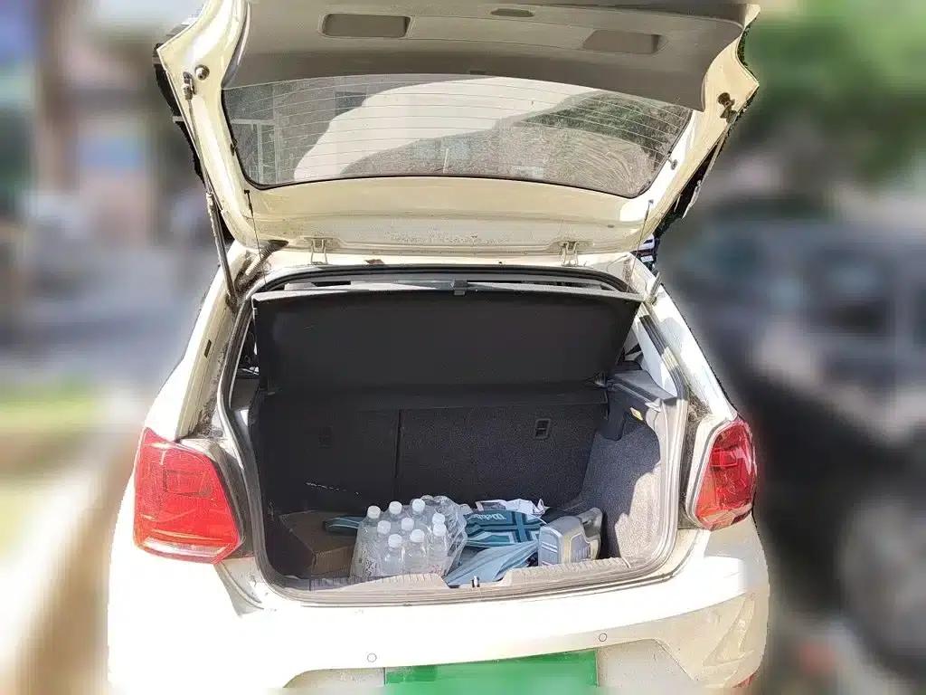 2016 Polo 1.6L Automatic Comfort Model — миниатюра 10