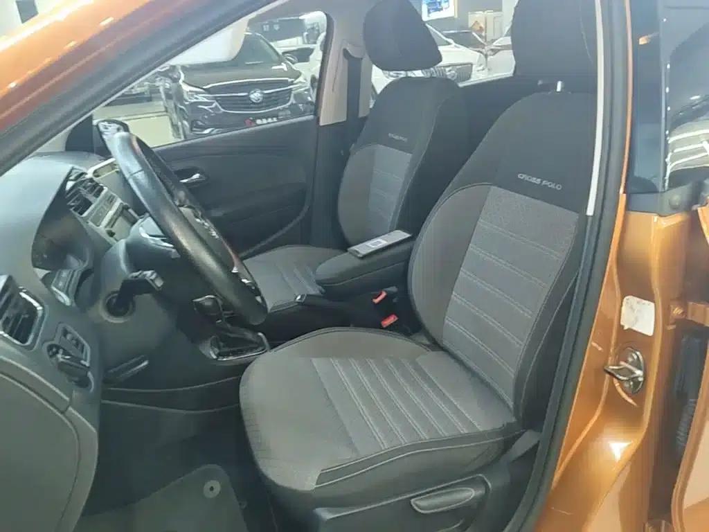 2016 Polo 1.6L Cross Polo Automatic — миниатюра 15