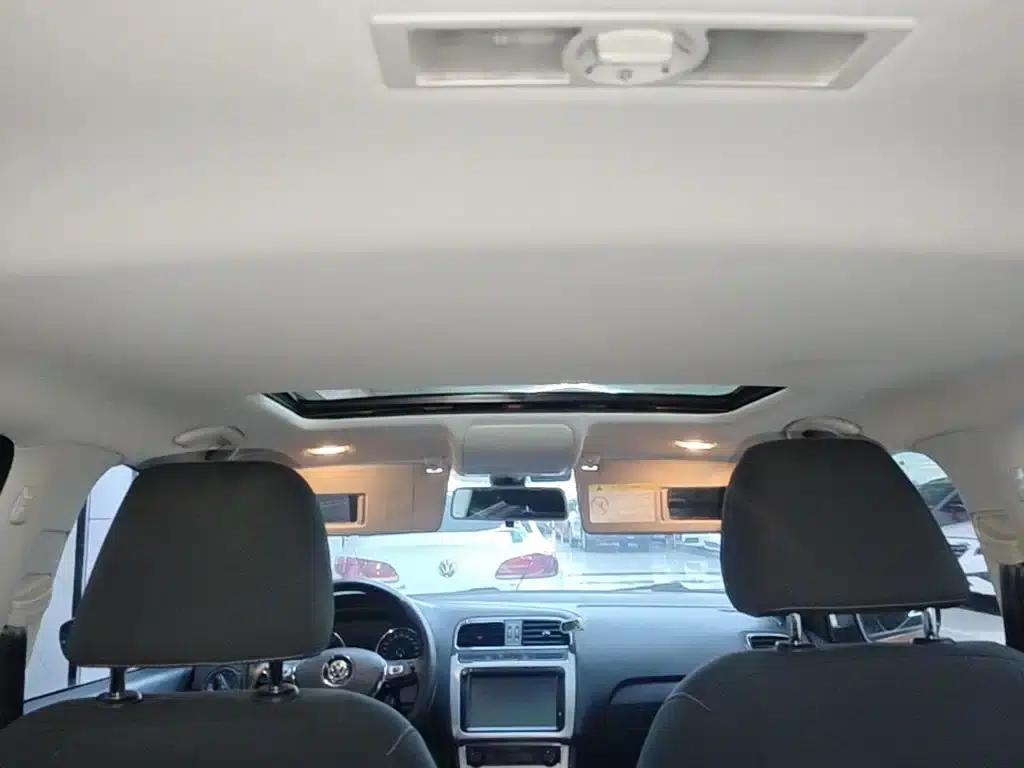2016 Polo 1.6L Cross Polo Automatic — миниатюра 18