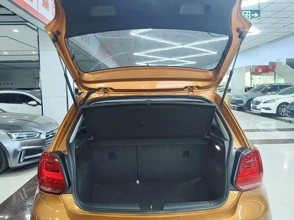 2016 Polo 1.6L Cross Polo Automatic — миниатюра 19