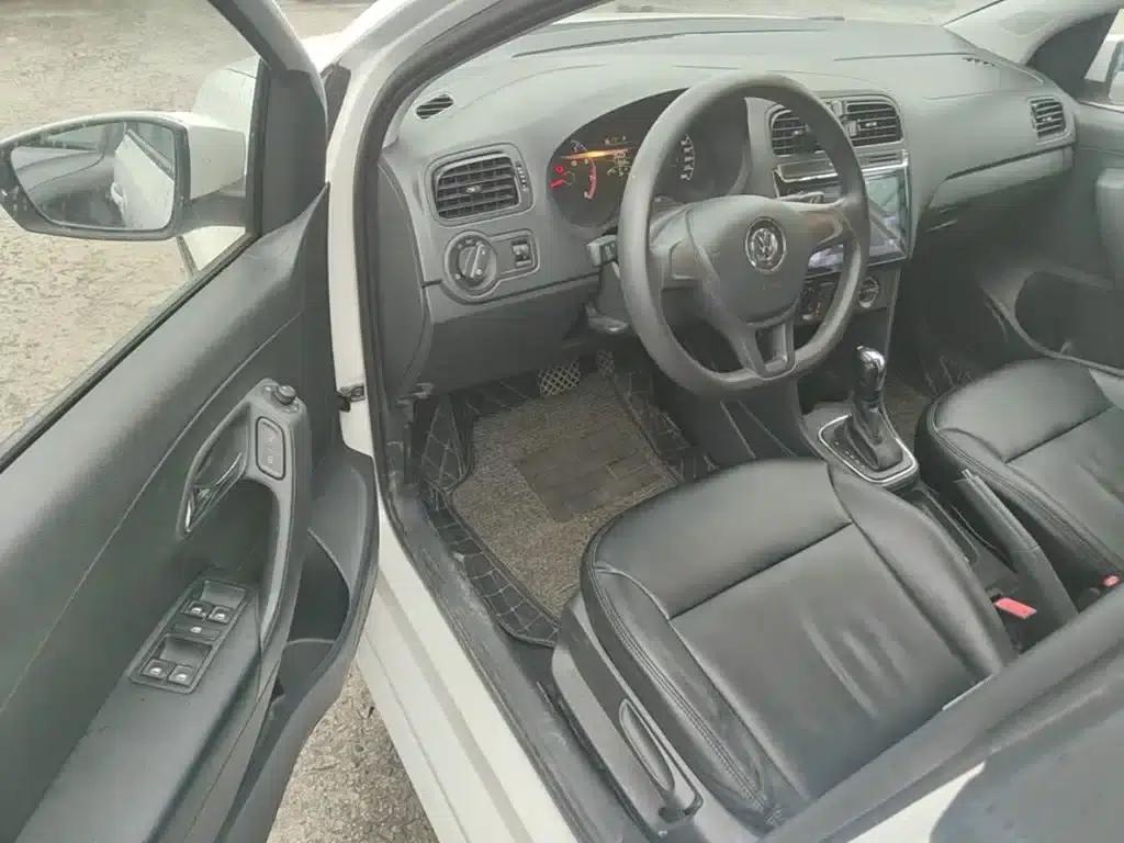 2016 Polo 1.4L Automatic Fashion Edition — миниатюра 16