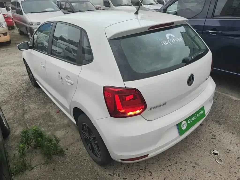 2016 Polo 1.4L Automatic Fashion Edition — миниатюра 5