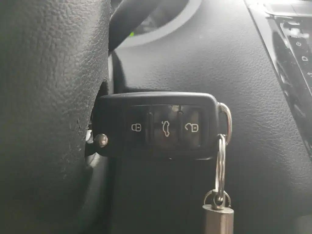 2016 Polo 1.4L Automatic Fashion Edition — миниатюра 9