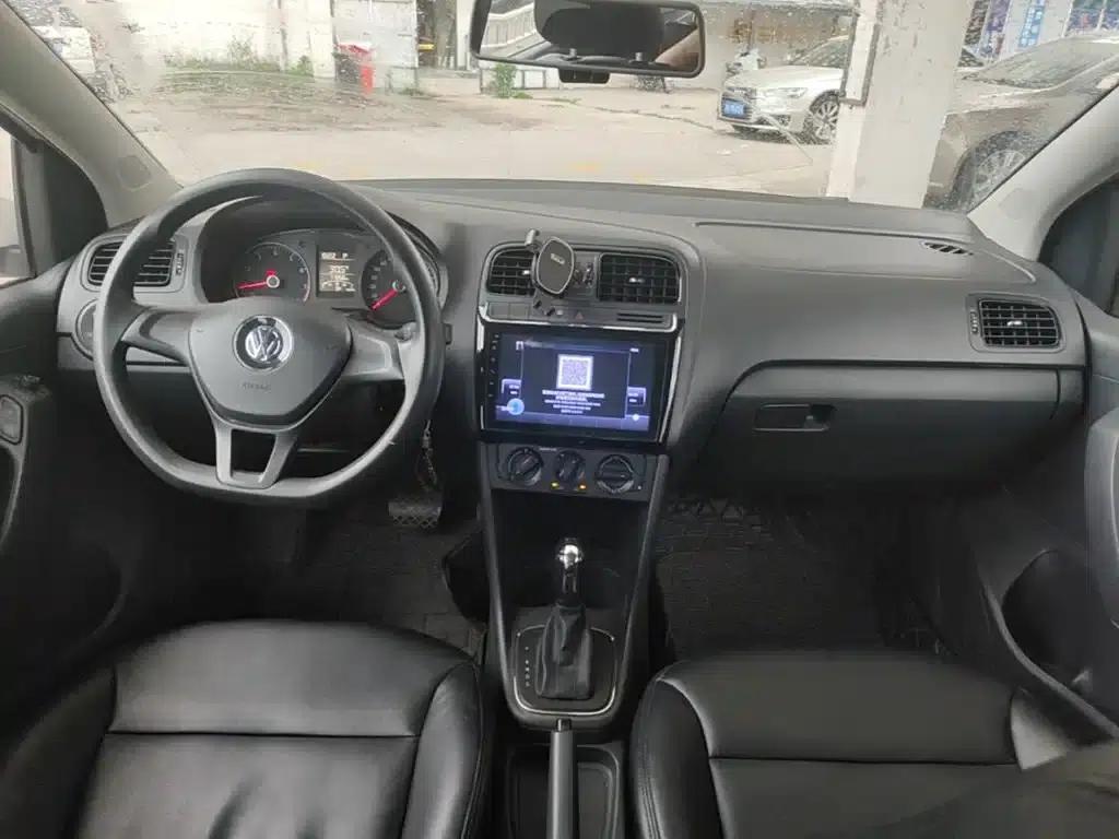 2016 Polo 1.4L Automatic Fashion Edition — миниатюра 10