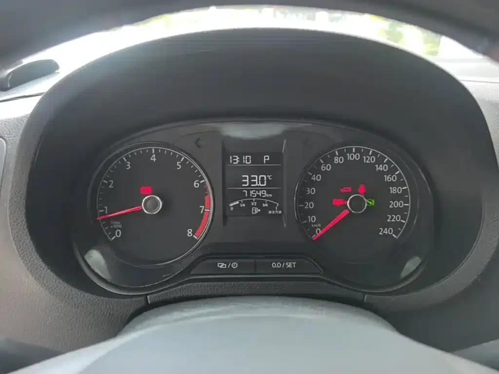 2018 Polo 1.5L Automatic Comfort Edition — миниатюра 12