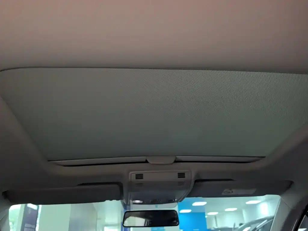 2019 Polo Plus 1.5L Automatic Panoramic Enjoyment Edition — миниатюра 18