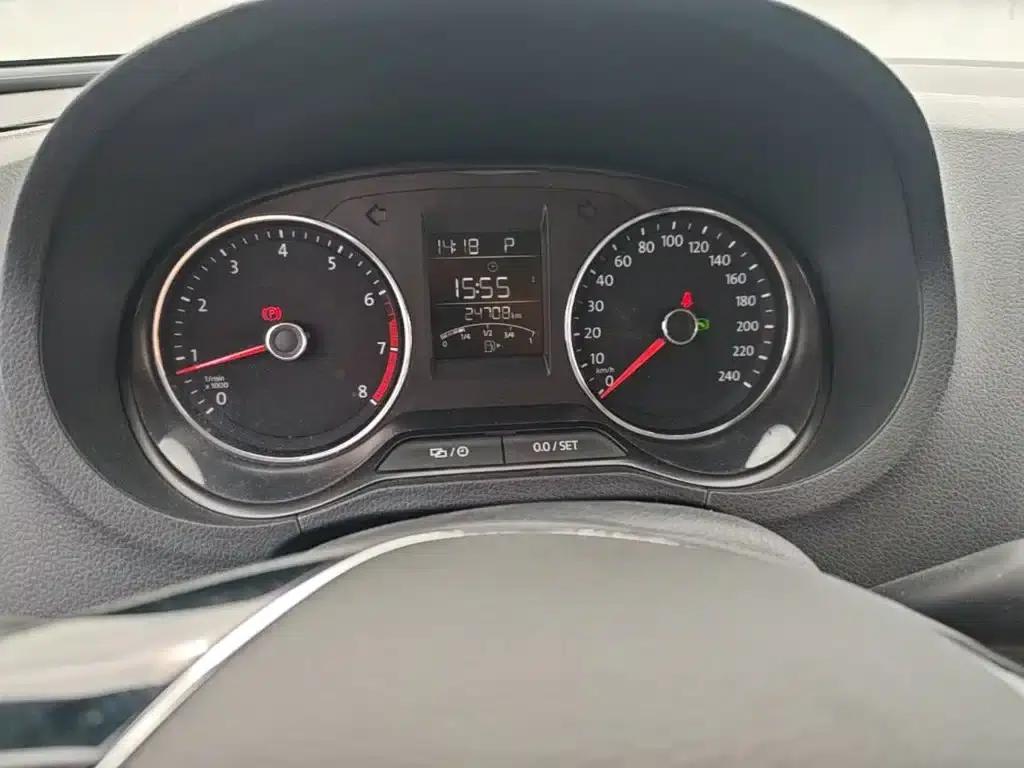 2016 Polo 1.6L Automatic Comfort Model — миниатюра 12