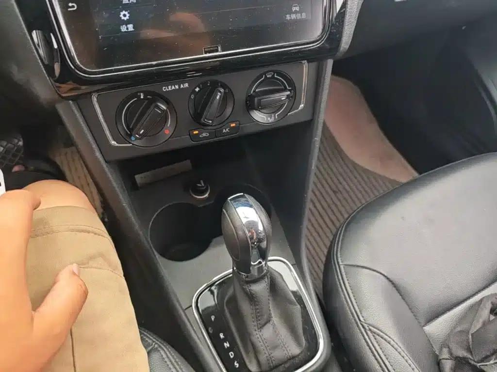 2016 Polo 1.6L Automatic Comfort Model — миниатюра 14