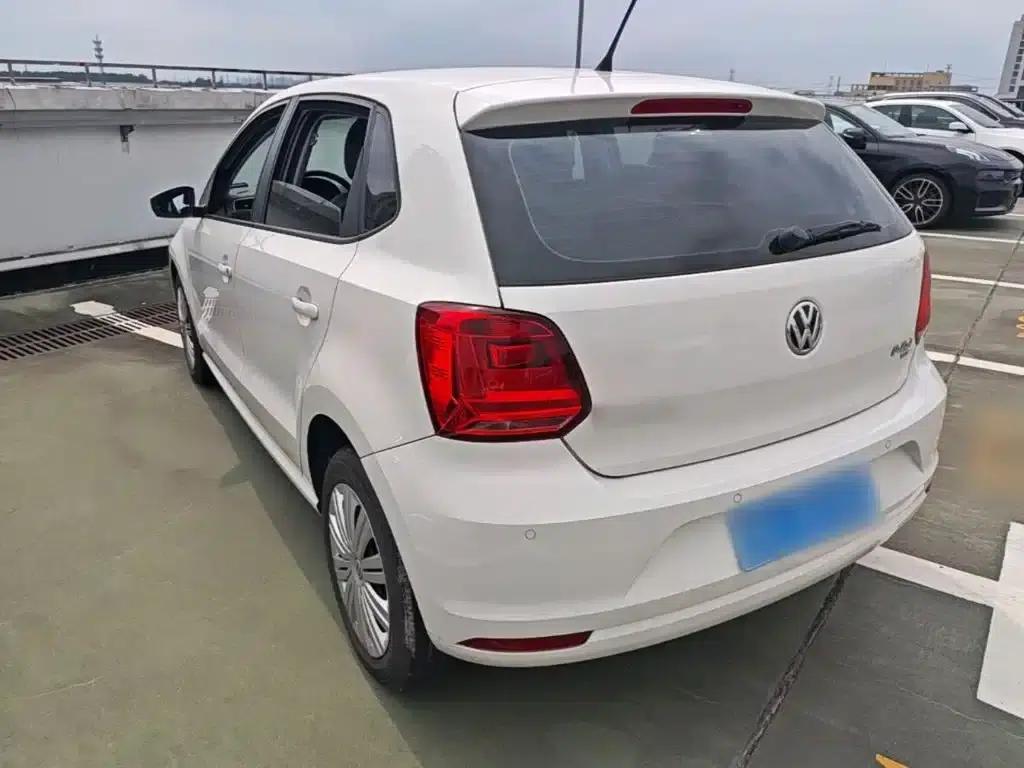 2016 Polo 1.6L Automatic Comfort Model — миниатюра 5