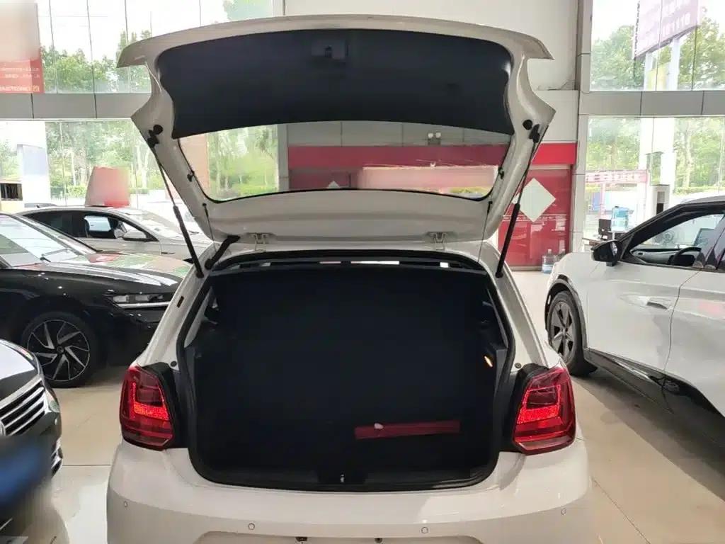 2016 Polo 1.6L Automatic Comfort Model — миниатюра 19