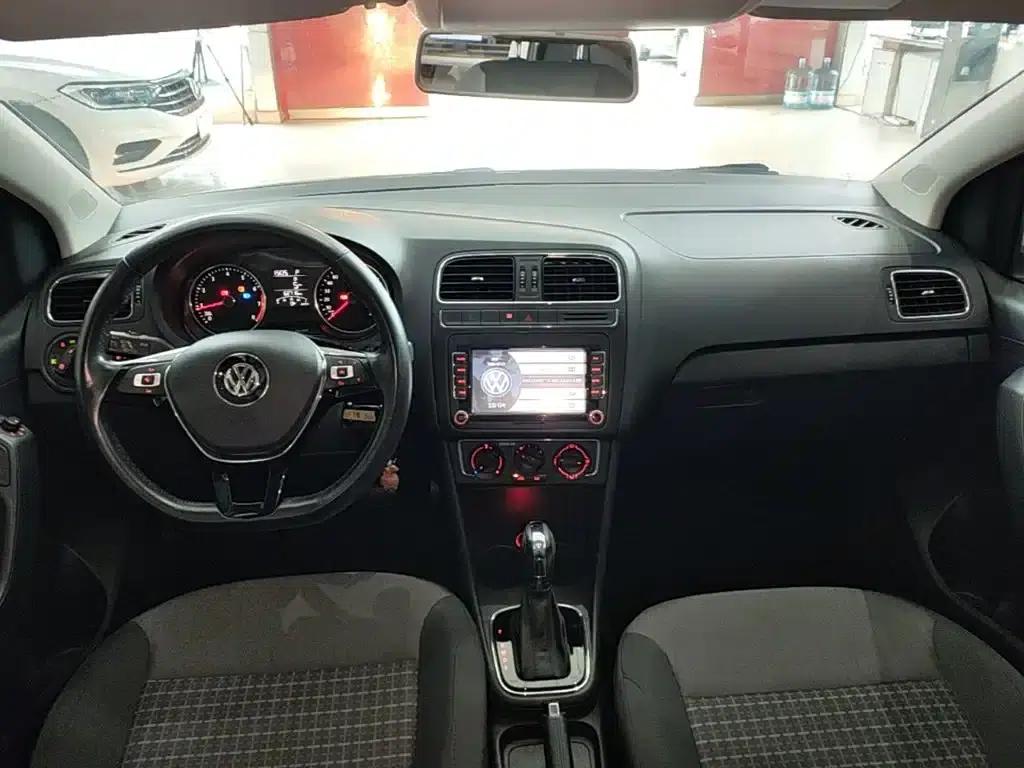 2016 Polo 1.6L Automatic Comfort Model — миниатюра 10