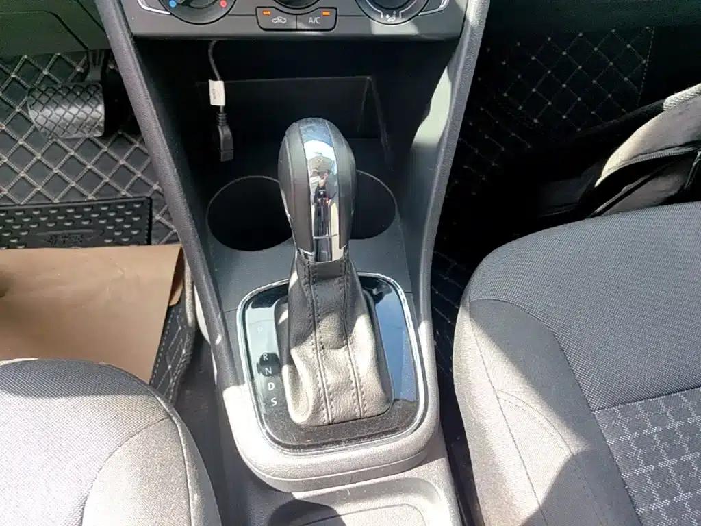 2016 Polo 1.6L Automatic Comfort Model — миниатюра 14