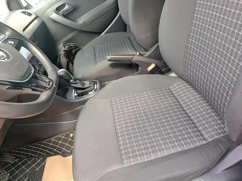 2016 Polo 1.6L Automatic Comfort Model — миниатюра 15