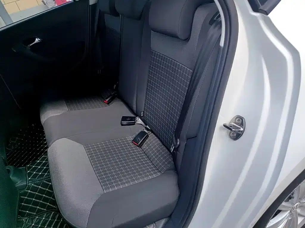 2016 Polo 1.6L Automatic Comfort Model — миниатюра 17