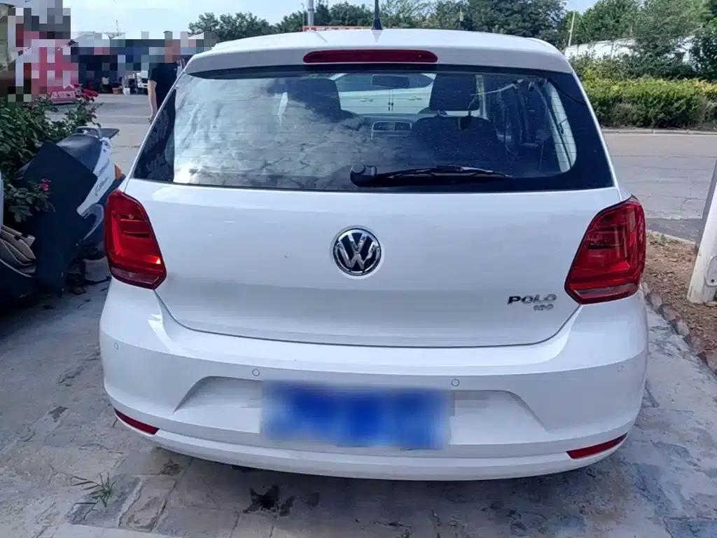 2016 Polo 1.6L Automatic Comfort Model — миниатюра 6