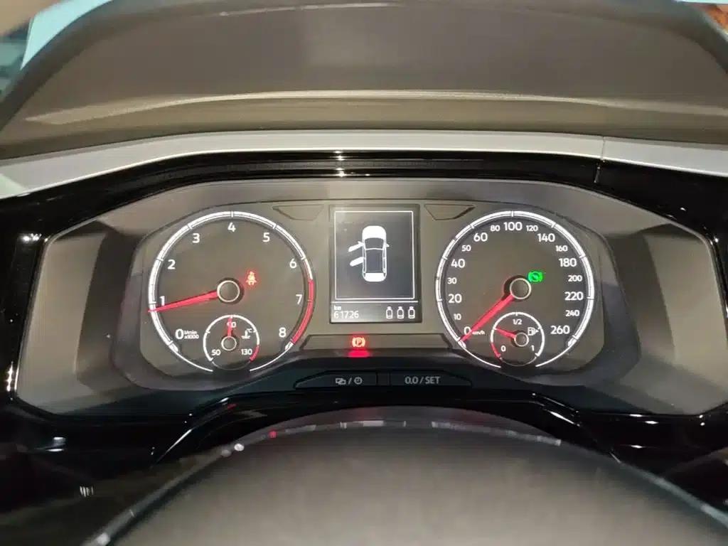 2019 Polo Plus 1.5L Automatic Colorful Technology Edition — миниатюра 12