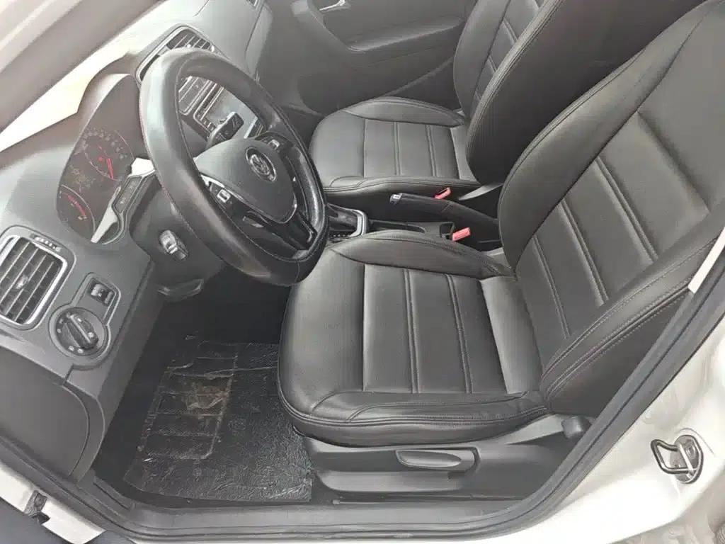 2016 Polo 1.6L Automatic Comfort Model — миниатюра 11