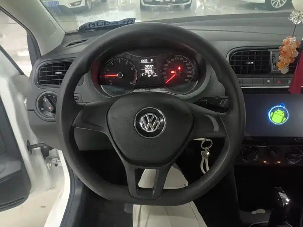 2018 Polo 1.5L Automatic Comfort Edition — миниатюра 11