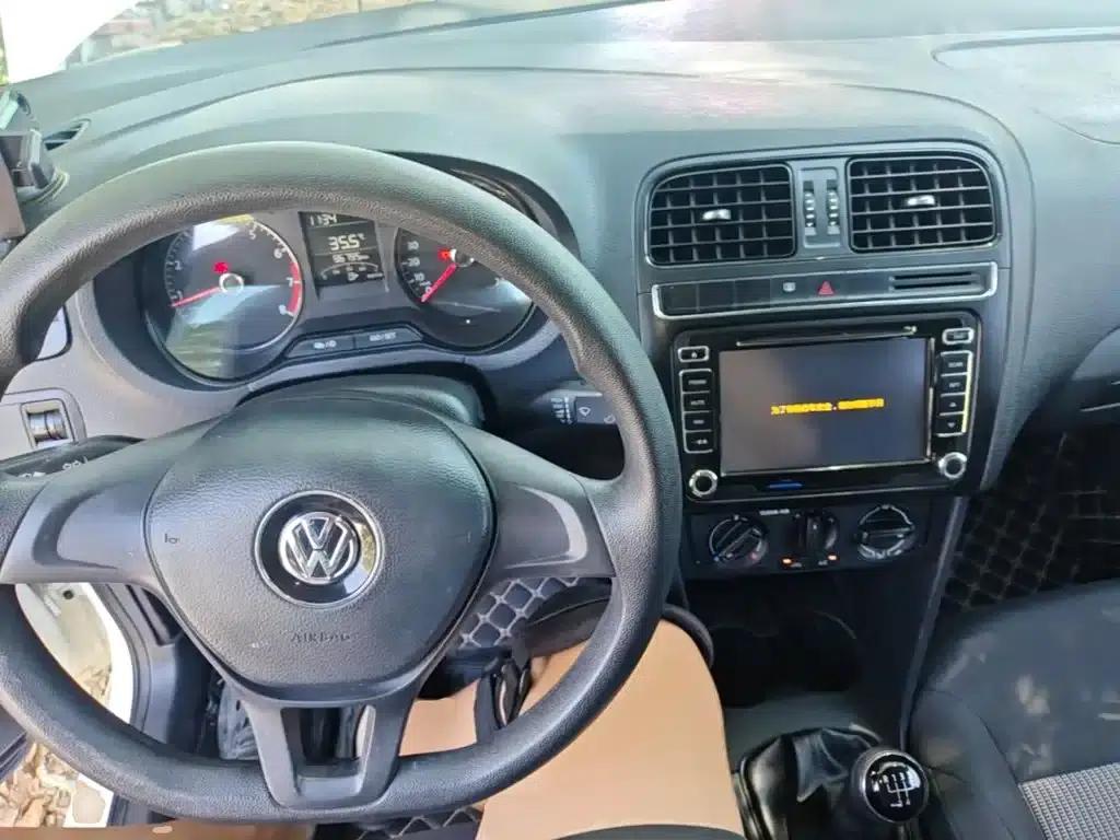 2016 Polo 1.4L Manual Fashion Edition — миниатюра 10
