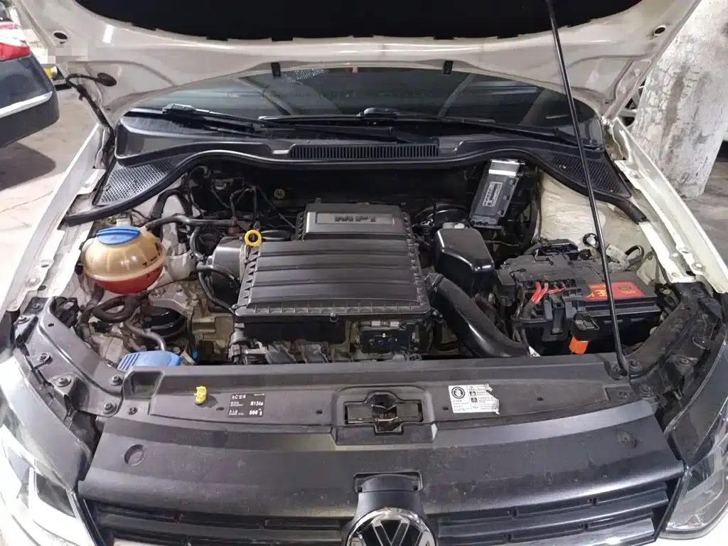 2016 Polo 1.6L Automatic Comfort Model — миниатюра 11