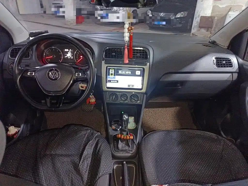 2016 Polo 1.6L Automatic Comfort Model — миниатюра 13