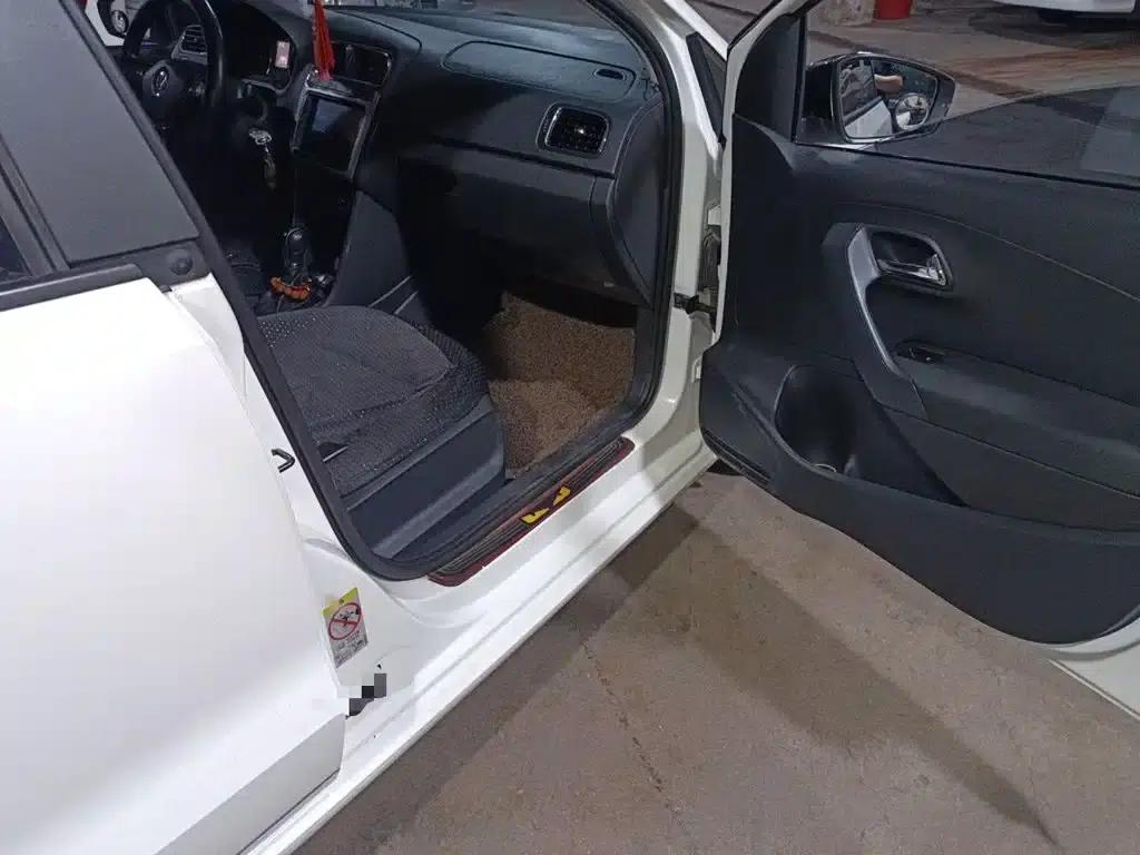 2016 Polo 1.6L Automatic Comfort Model — миниатюра 20