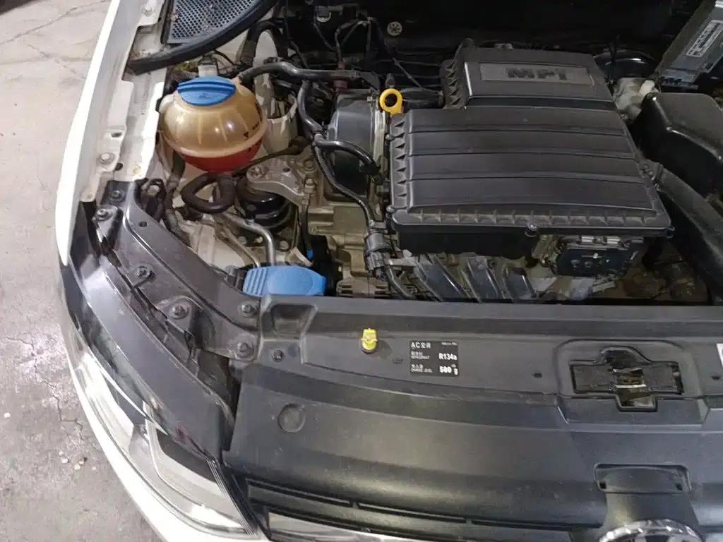 2016 Polo 1.6L Automatic Comfort Model — миниатюра 21