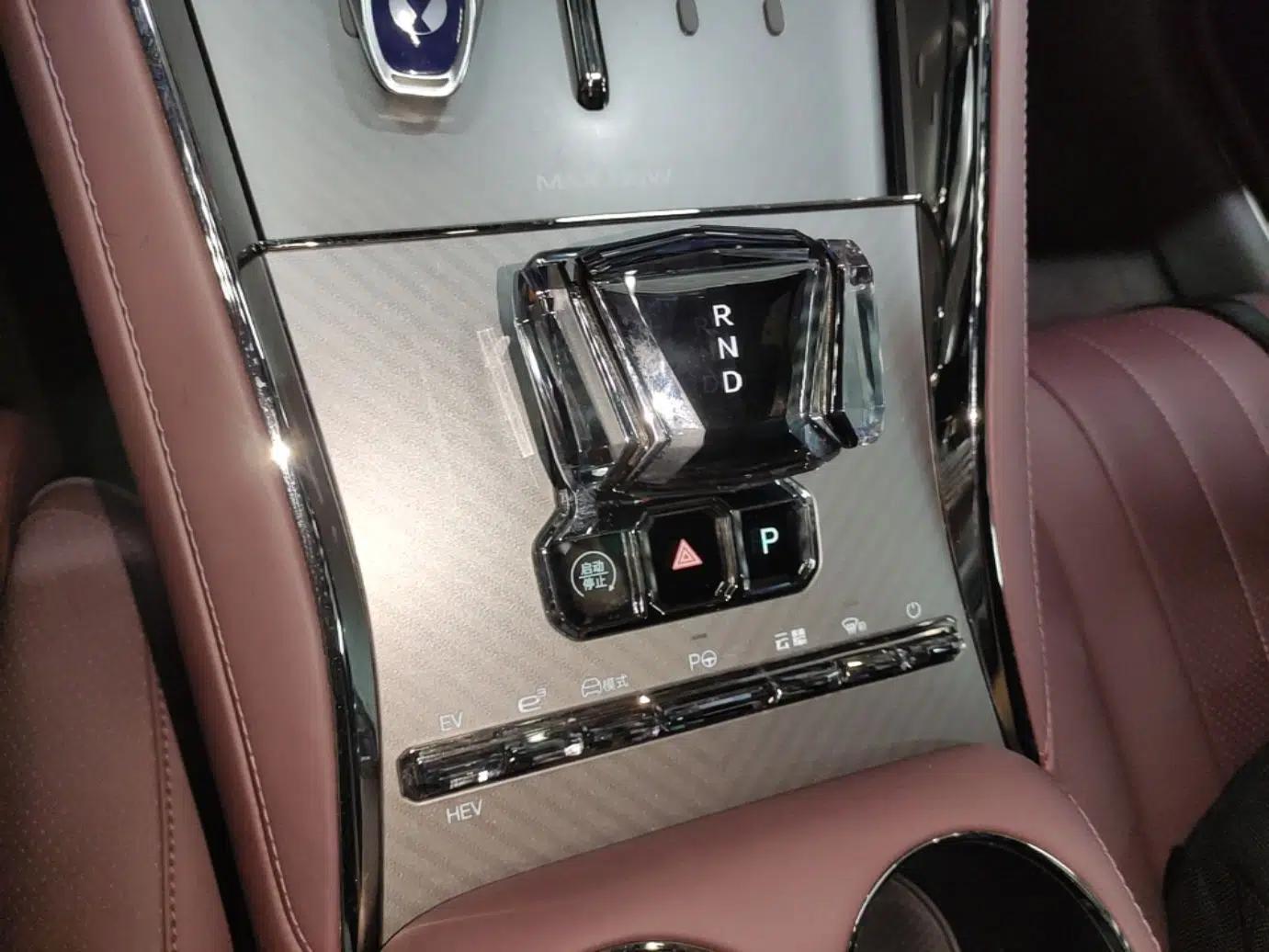Denza Z9GT 2024 1100 4x4 Max First Edition — миниатюра 21
