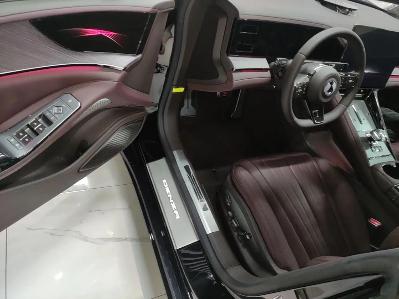 Denza Z9GT 2024 1100 4x4 Max First Edition — миниатюра 23