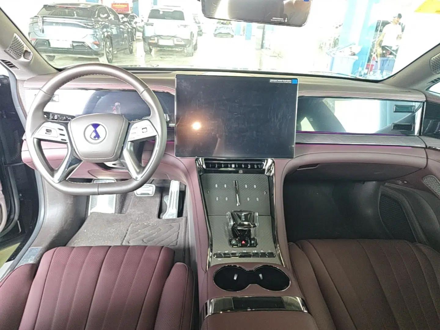 Denza Z9GT 2024 1100 Four-Wheel Drive Max Edition — миниатюра 12