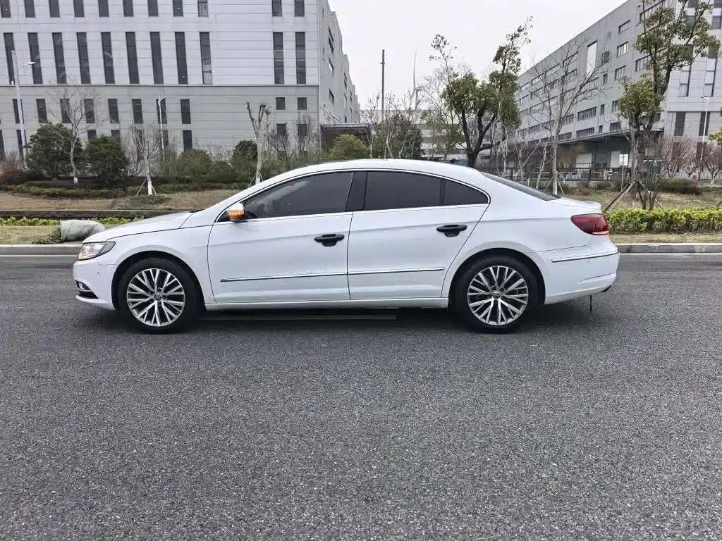FAW-Volkswagen CC 2016 1.8TSI Luxury Edition — миниатюра 9