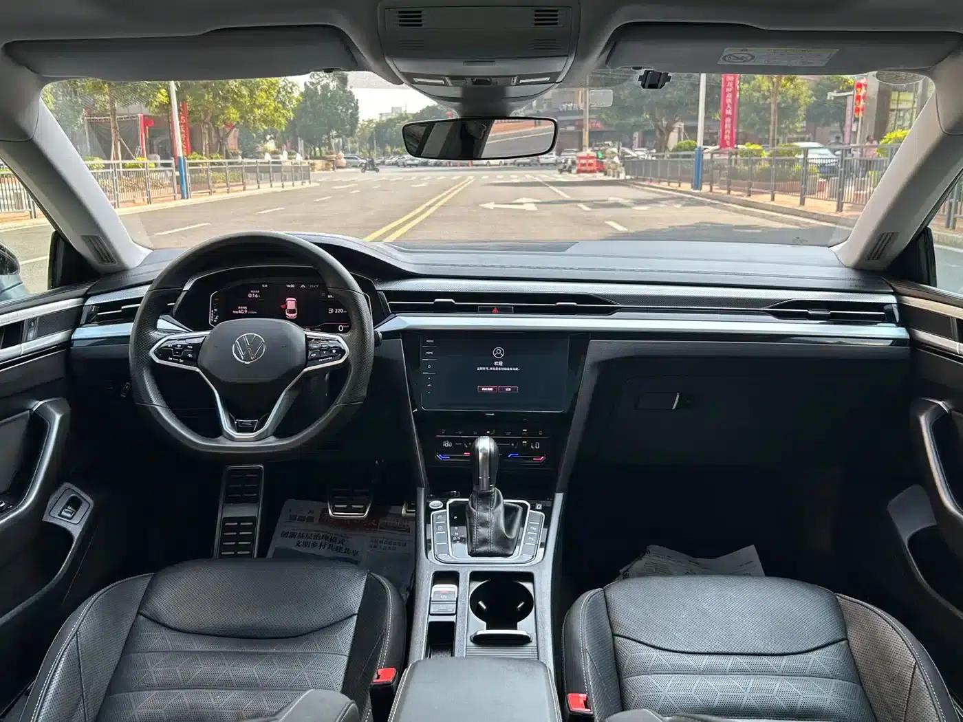 FAW-Volkswagen CC 2023 380TSI Striking Edition — миниатюра 11
