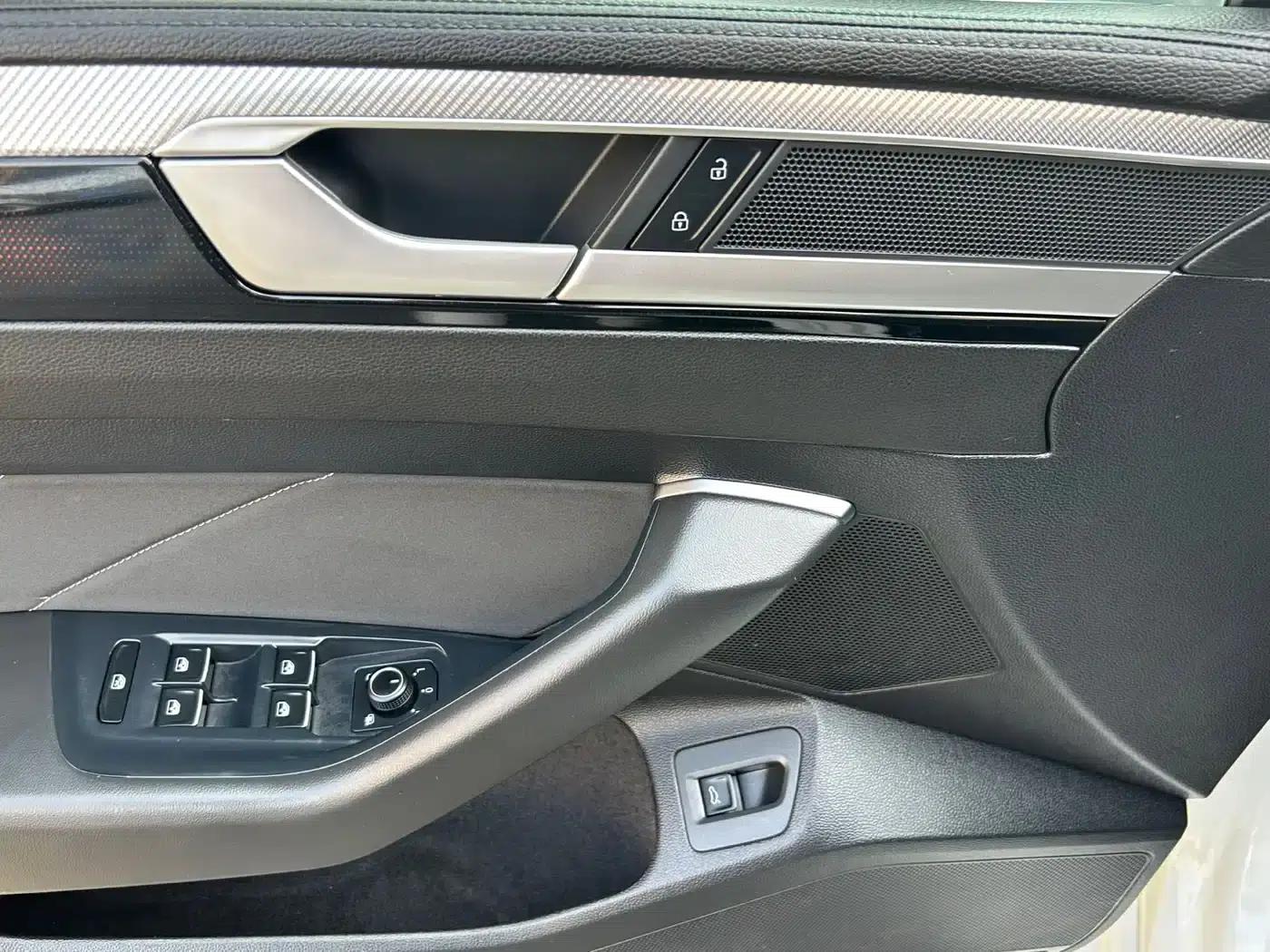 FAW-Volkswagen CC 2023 380TSI Striking Edition — миниатюра 20